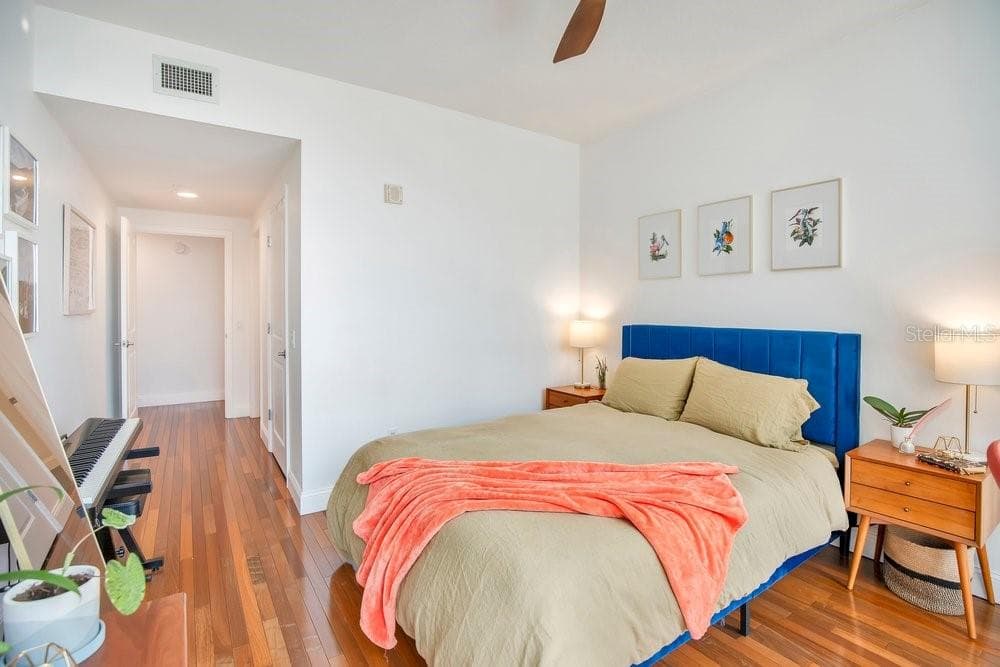 Primary Bedroom with - 322 E CENTRAL BLVD #1005, ORLANDO