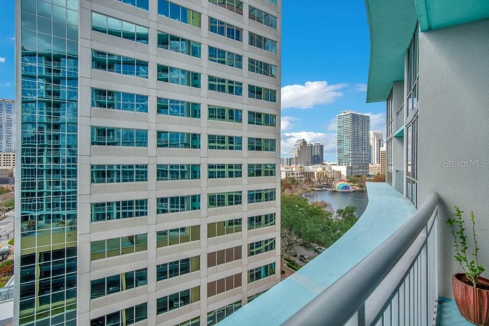 West facing balcony with city and slight lake view - 322 E CENTRAL BLVD #1005, ORLANDO