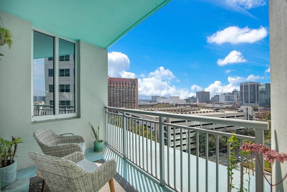 West facing balcony with city and slight lake view - 322 E CENTRAL BLVD #1005, ORLANDO