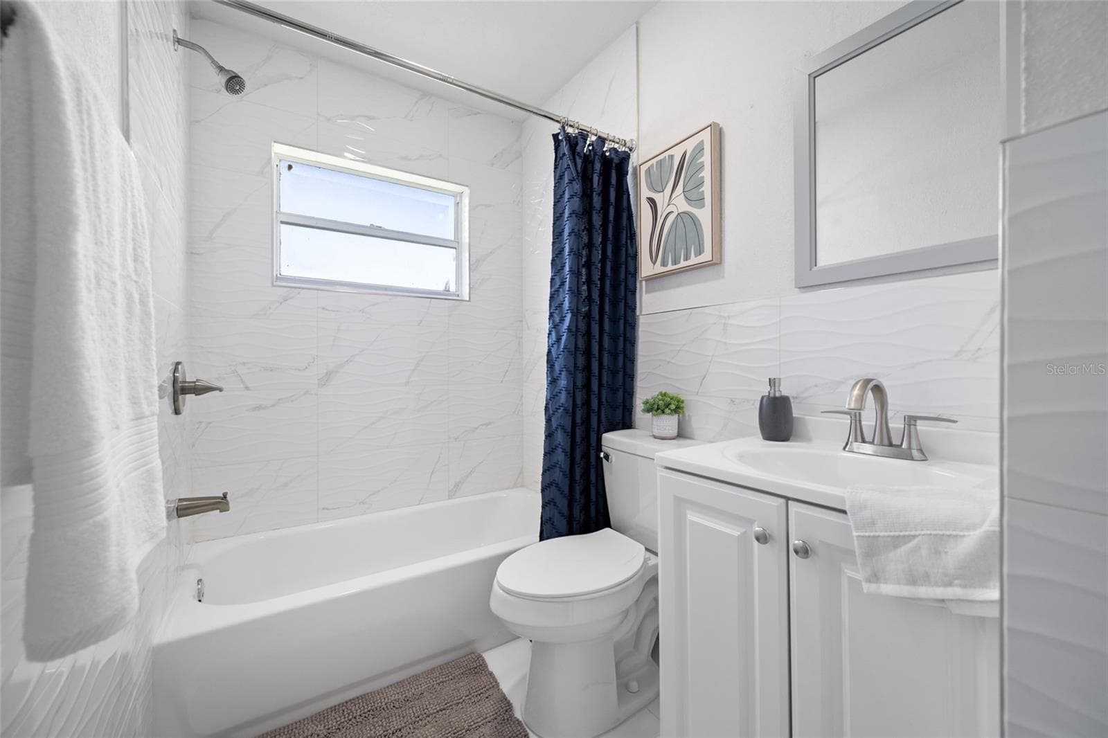 Guest Bathroom - 4916 CARLYLE RD, TAMPA