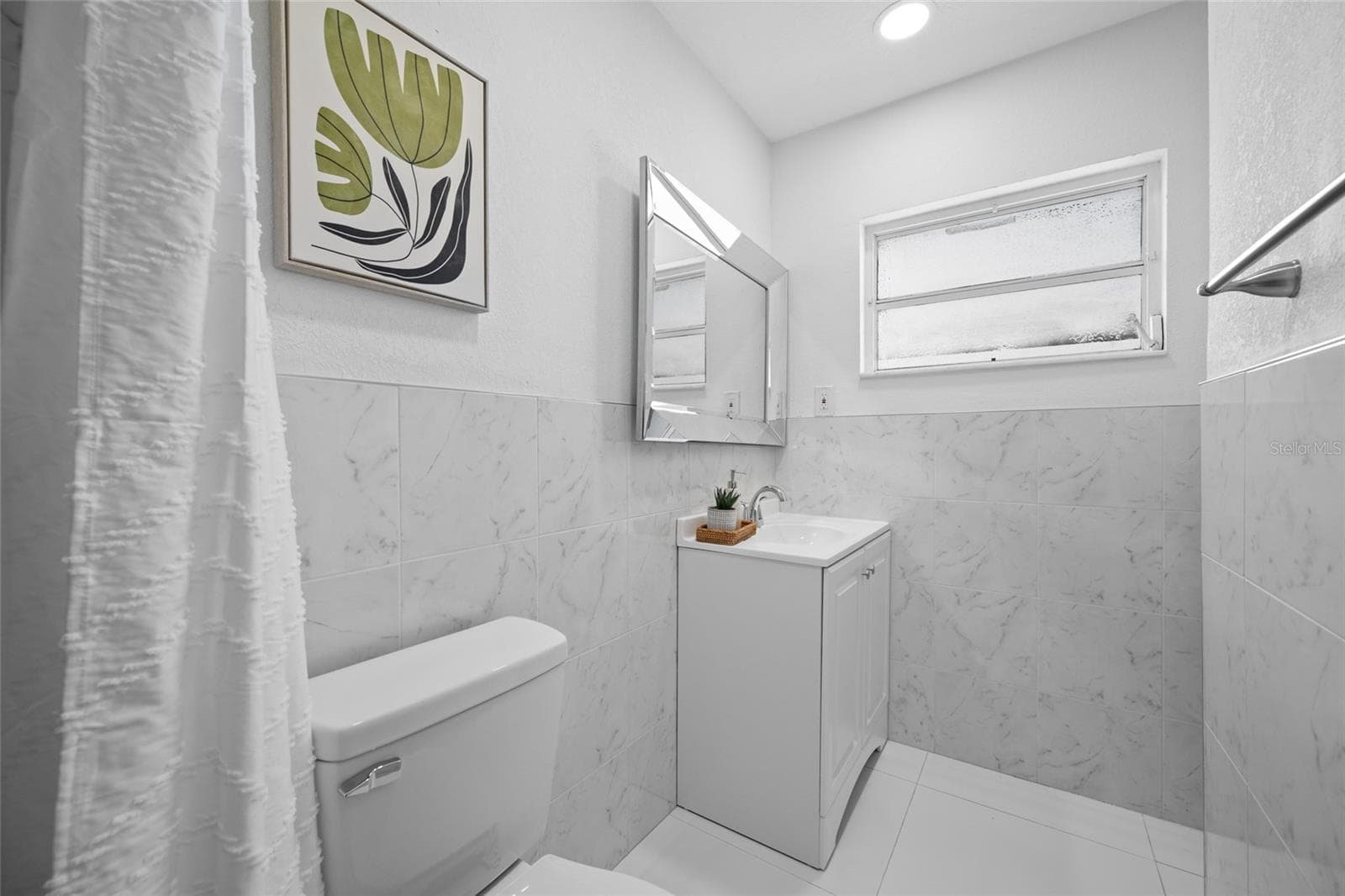 Primary Bathroom - 4916 CARLYLE RD, TAMPA