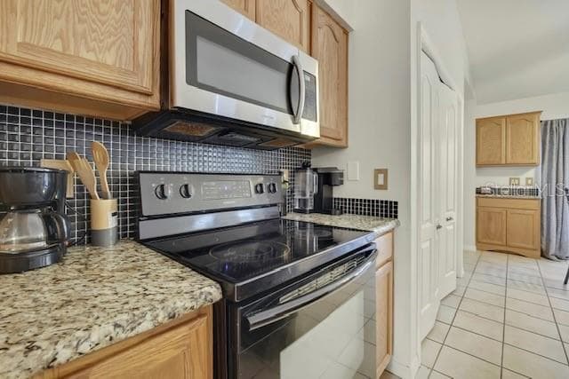 Kitchen - 340 E SAVOY ST, LECANTO