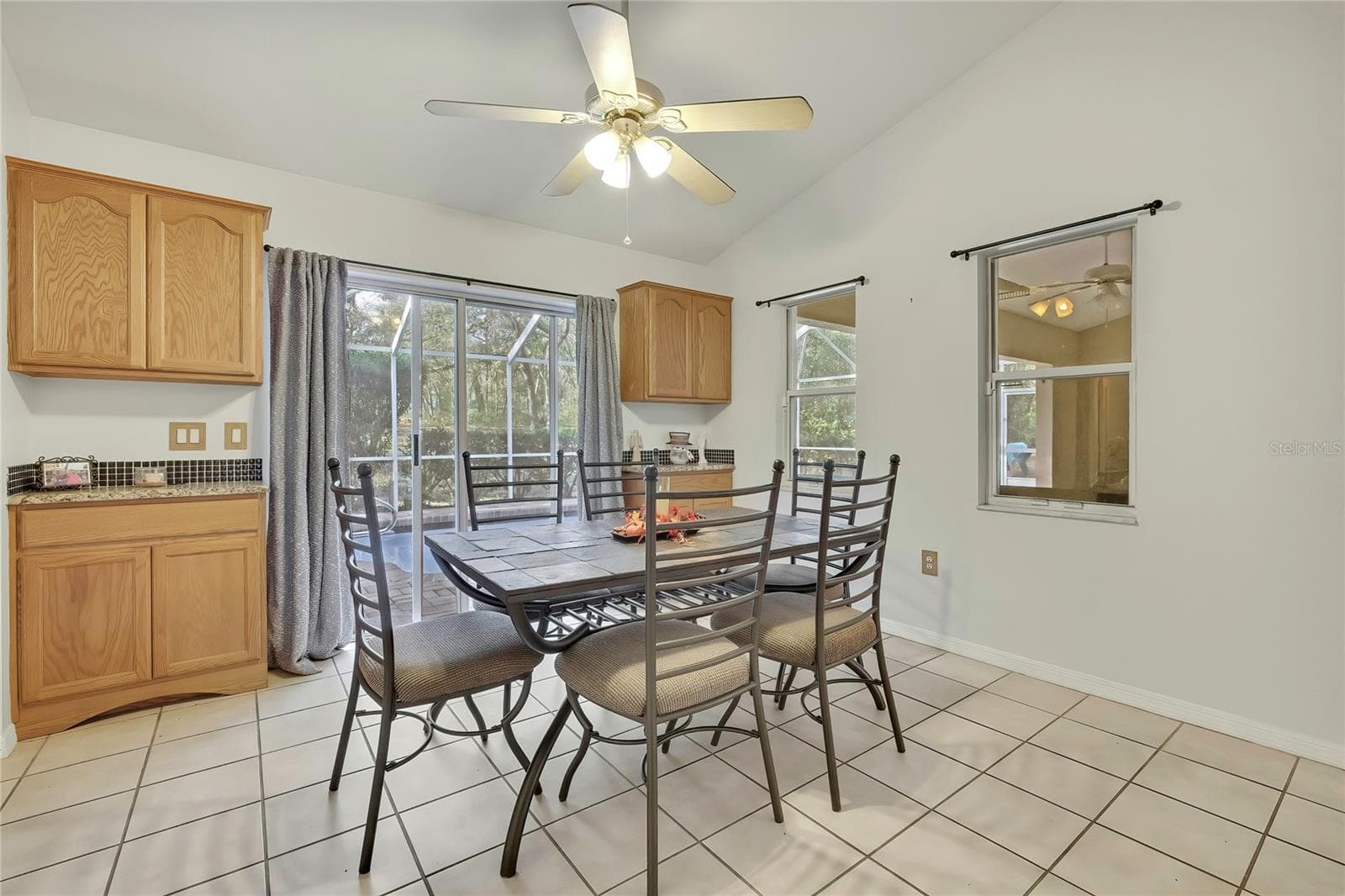 Breakfast area / Dining - 340 E SAVOY ST, LECANTO