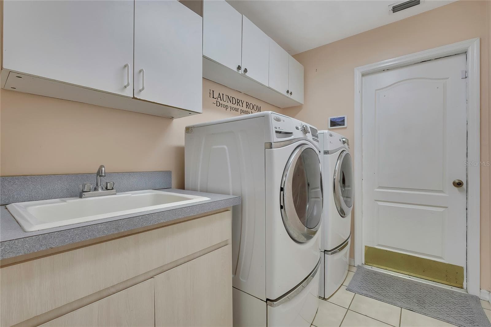 Laundry - 340 E SAVOY ST, LECANTO