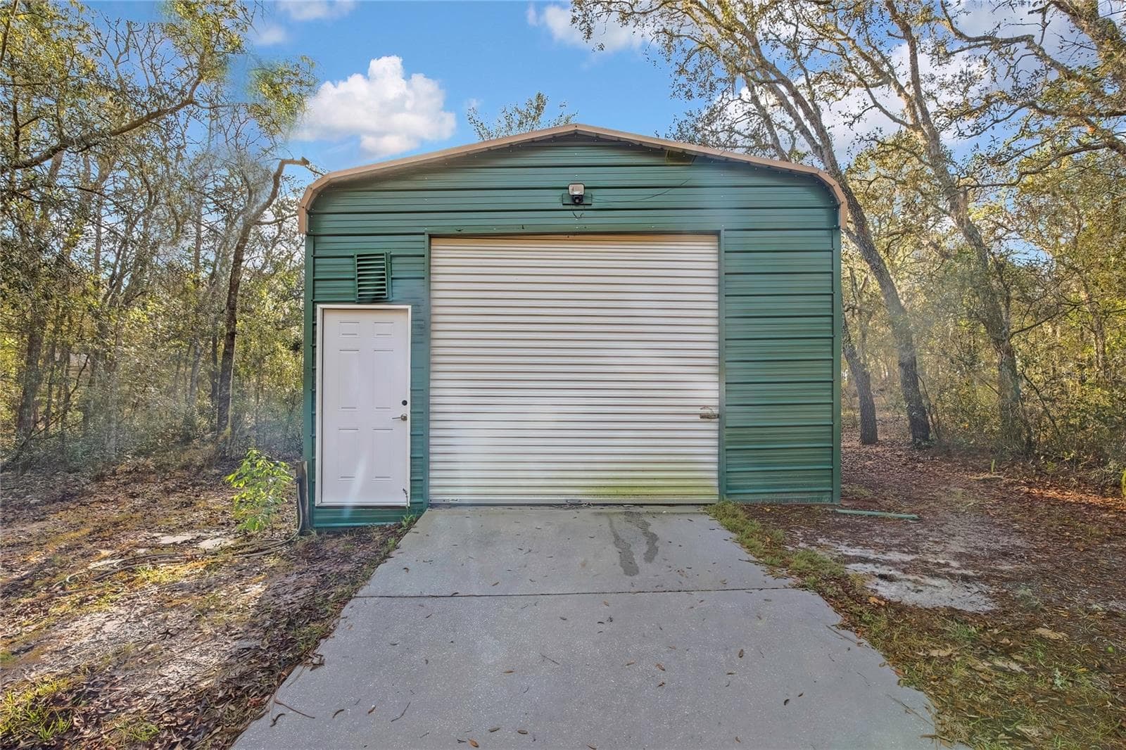 Metal building with electric - 340 E SAVOY ST, LECANTO