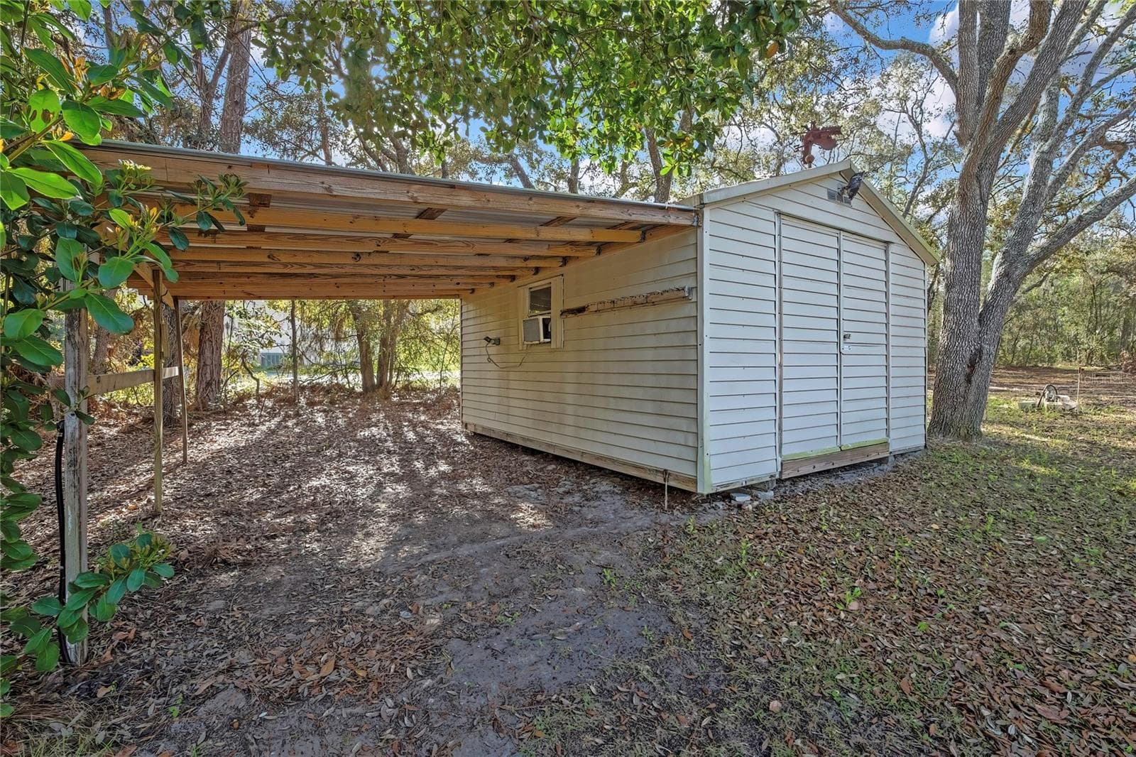 Storage shed with carport - 340 E SAVOY ST, LECANTO