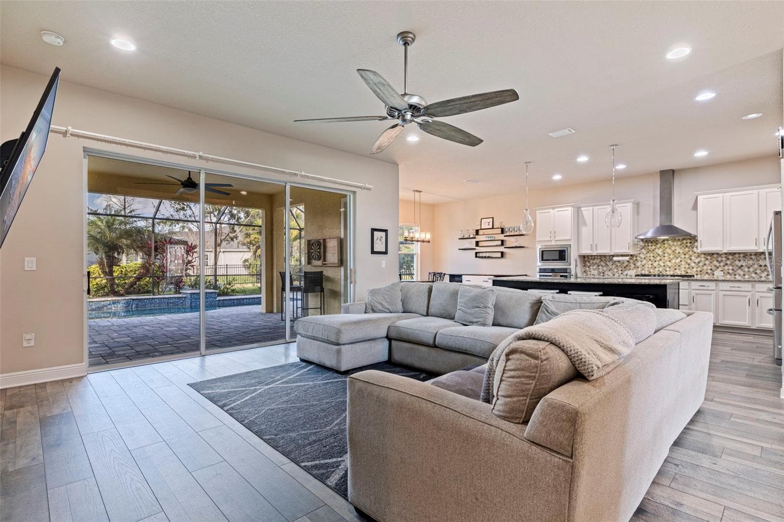 Living Room - 6313 HAVENSPORT DR, APOLLO BEACH