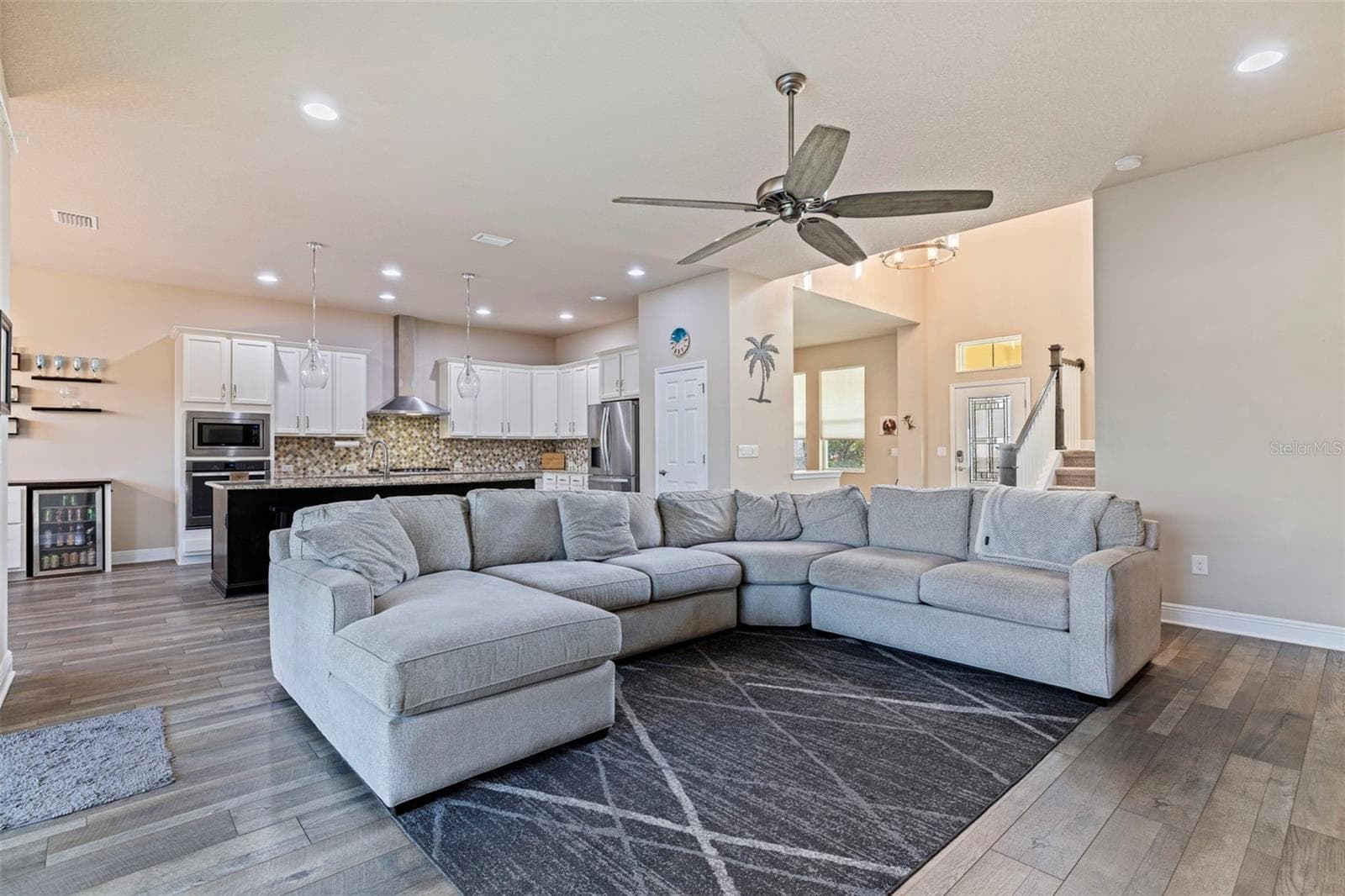 Living Room - 6313 HAVENSPORT DR, APOLLO BEACH