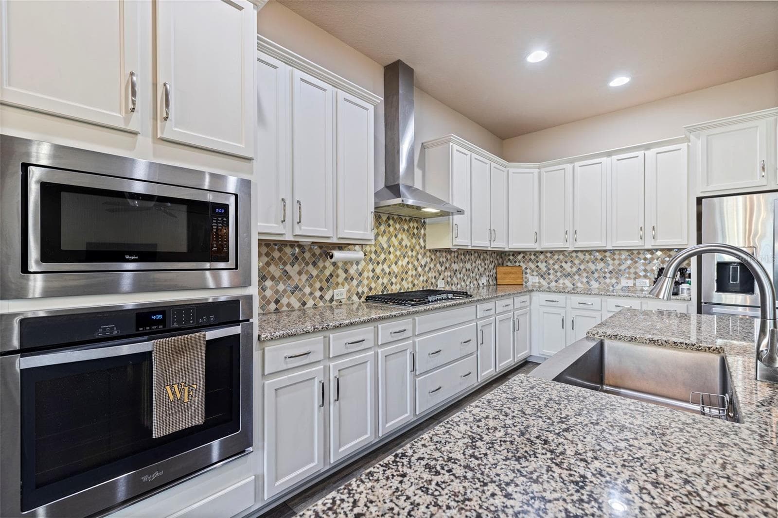 Kitchen 3 - 6313 HAVENSPORT DR, APOLLO BEACH