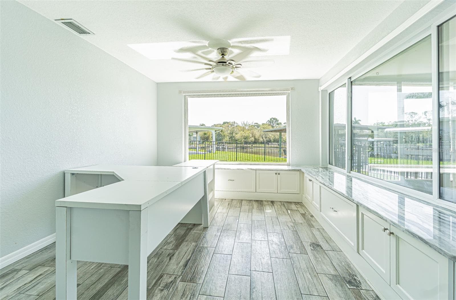 Single Family Residence at 1125 FERNWOOD DR, HOLIDAY, photo 12 of 46