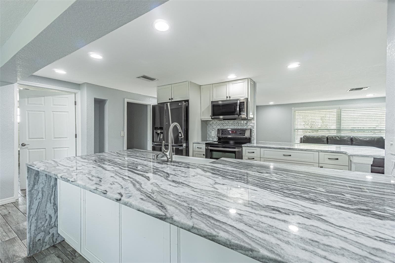 Single Family Residence at 1125 FERNWOOD DR, HOLIDAY, photo 20 of 46
