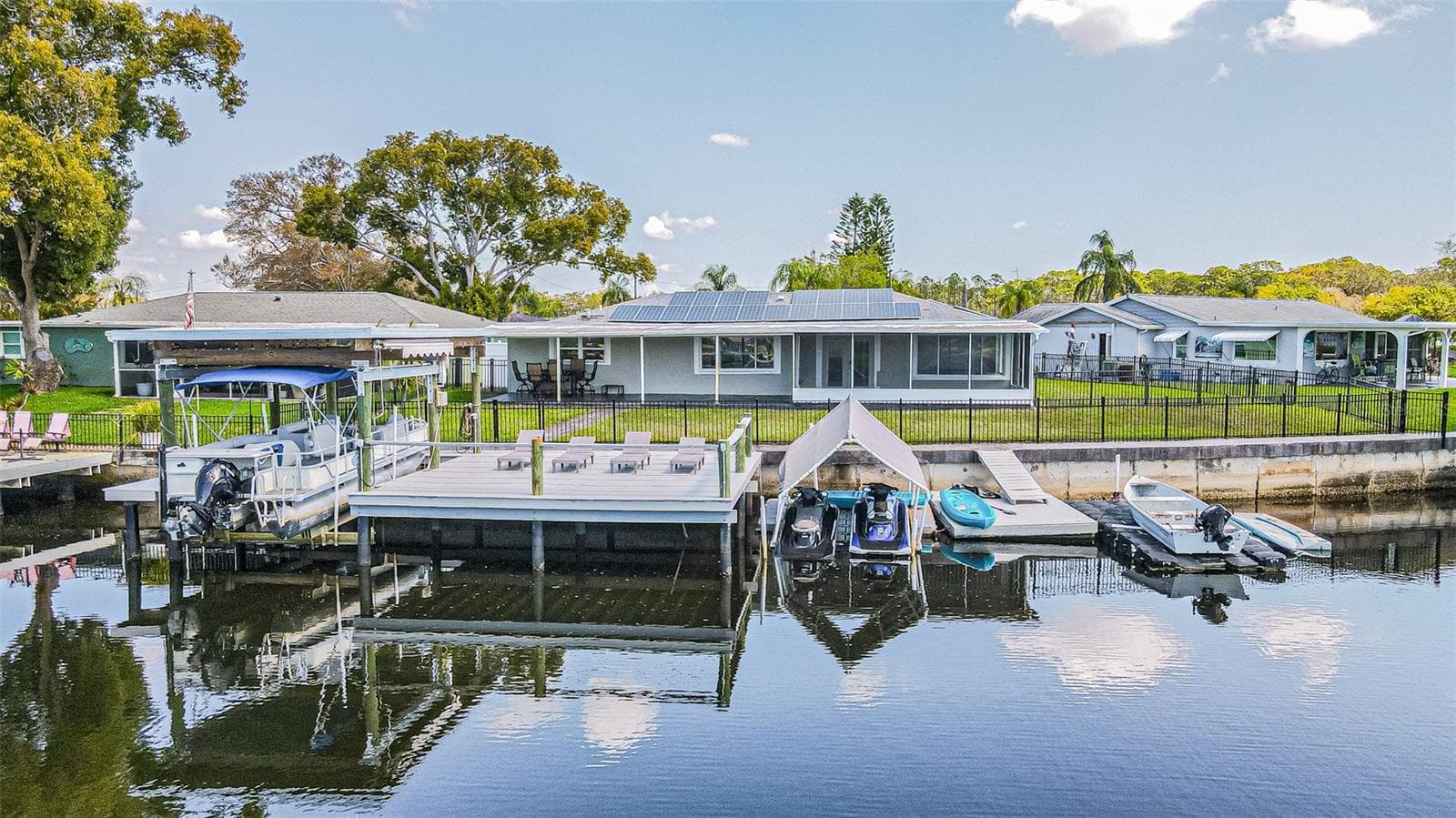 1125 FERNWOOD DR