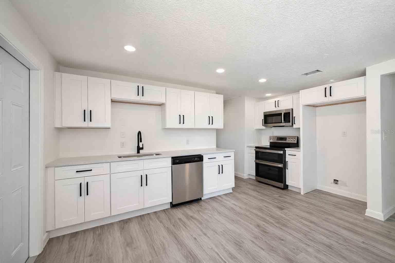 Single Family Residence at 502 NW CRYSTAL ST, CRYSTAL RIVER, photo 6 of 16