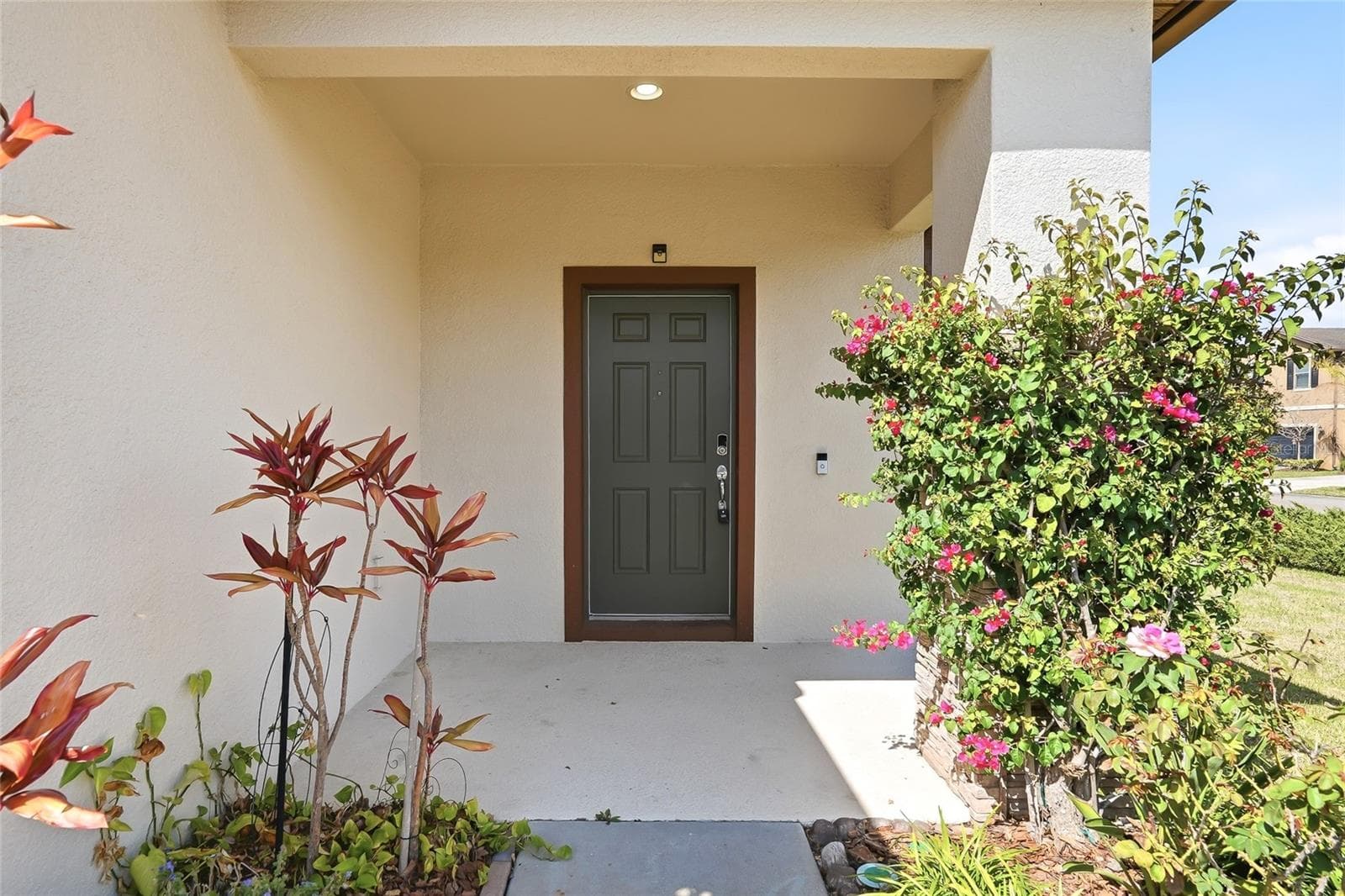 Covered Front Door - 1724 PASSAGE KEY LN, RUSKIN