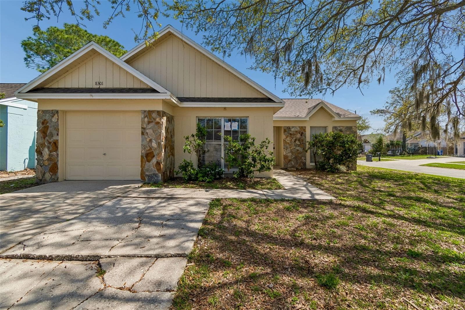 Single Family Residence at 8301 IBERIA PL, TAMPA, photo 2 of 35