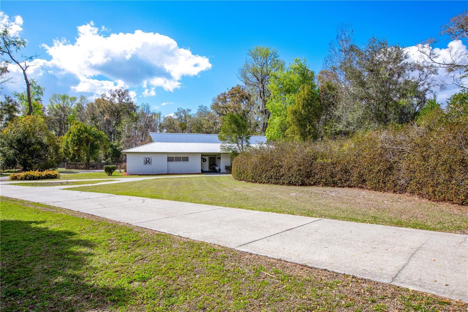 Single Family Residence at 12182 SW STATE ROAD 45, ARCHER, photo 2 of 53