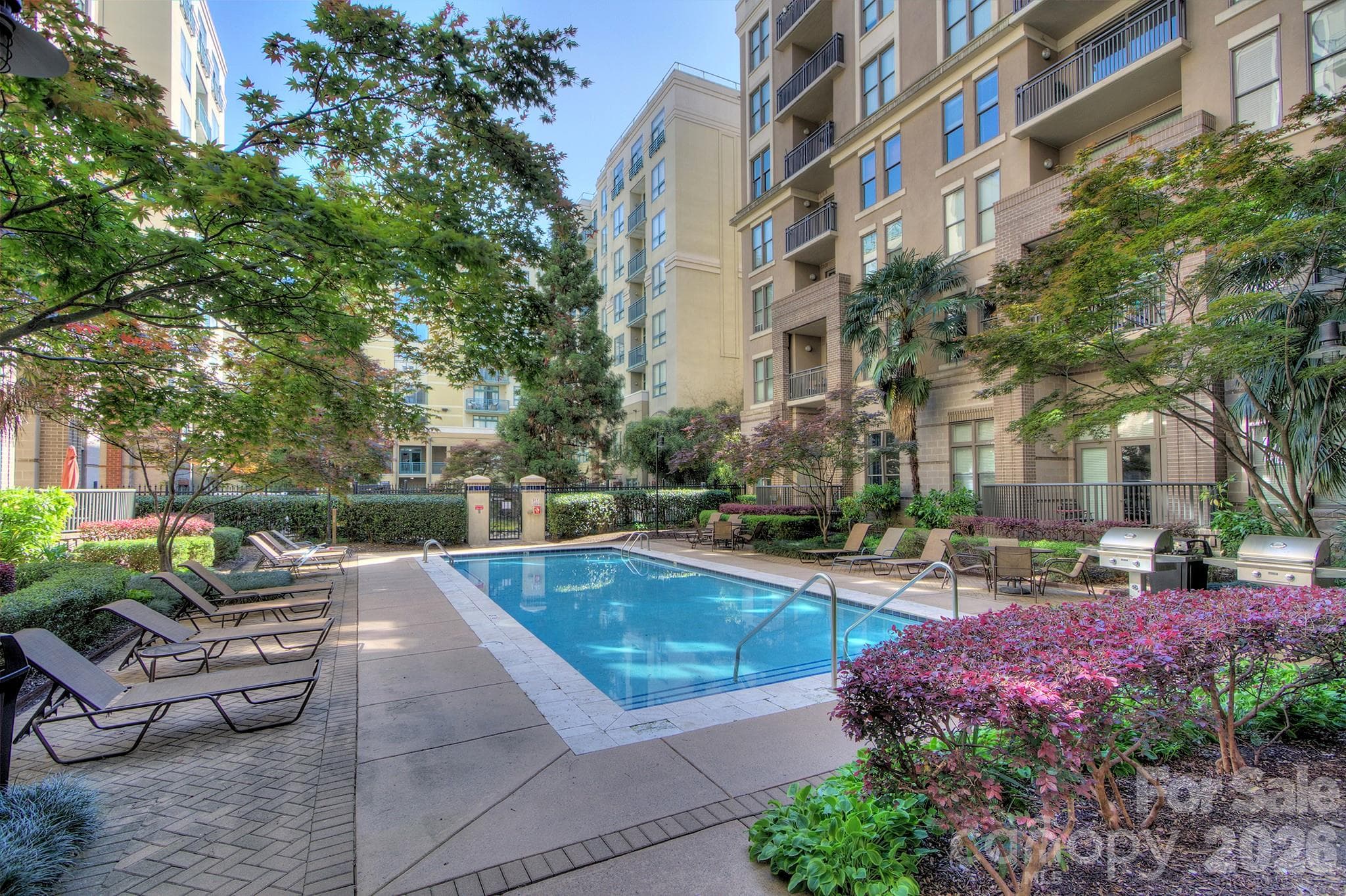 Condominium at 718 W Trade Street, Charlotte, photo 24 of 33