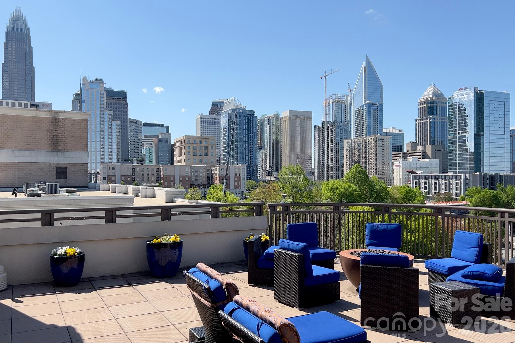 Condominium at 718 W Trade Street, Charlotte, photo 26 of 33