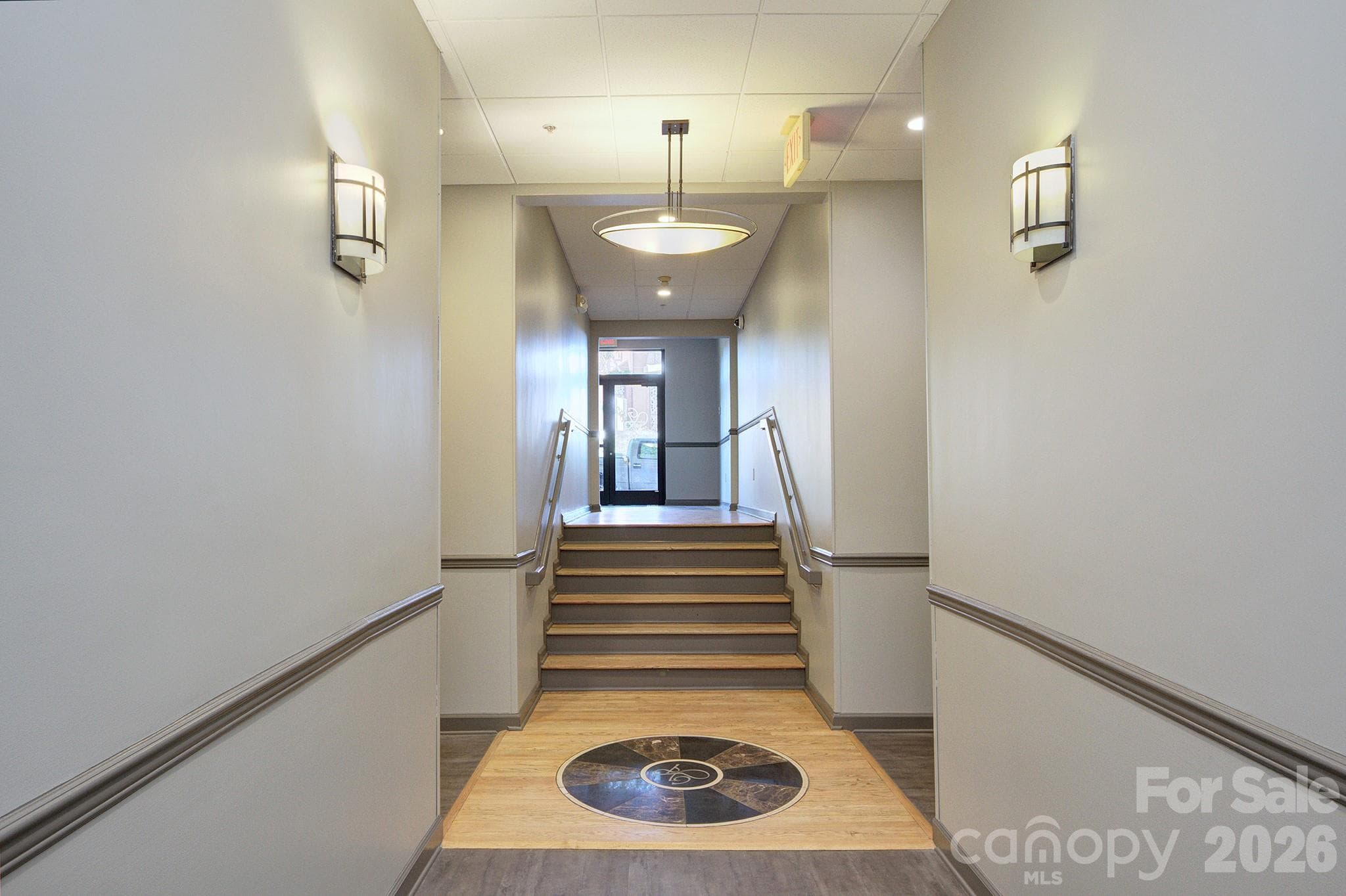 Condominium at 718 W Trade Street, Charlotte, photo 32 of 33