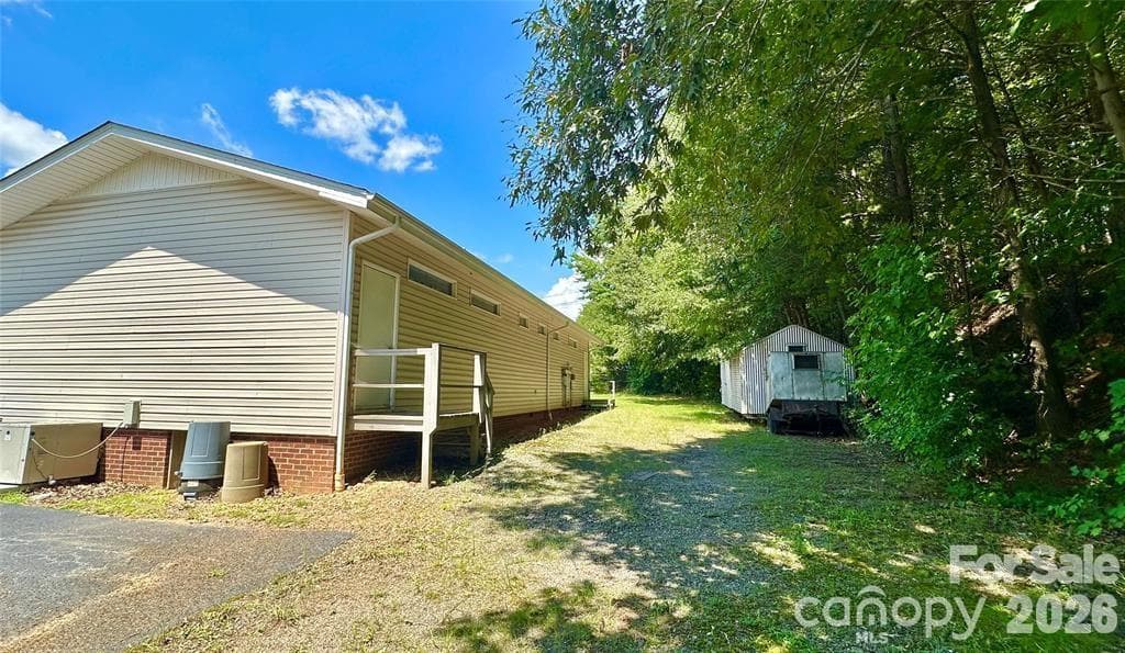 Retail Center at 4092/4070 Hickory Boulevard, Granite Falls, photo 11 of 23