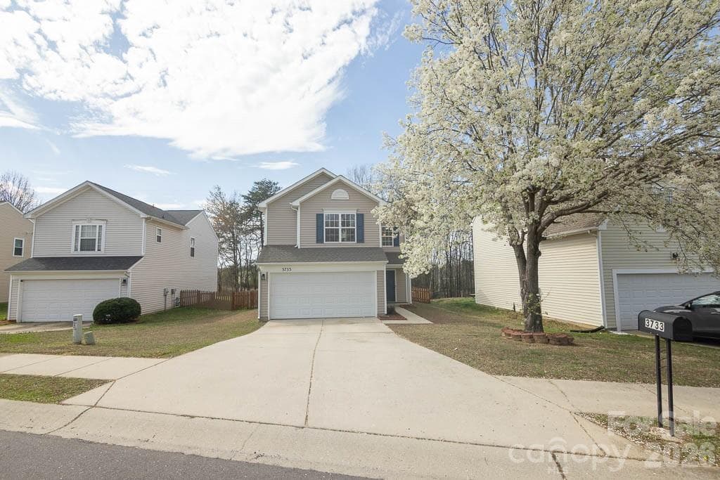 Single Family Residence at 3733 Catawba Creek Drive, Gastonia, photo 2 of 48
