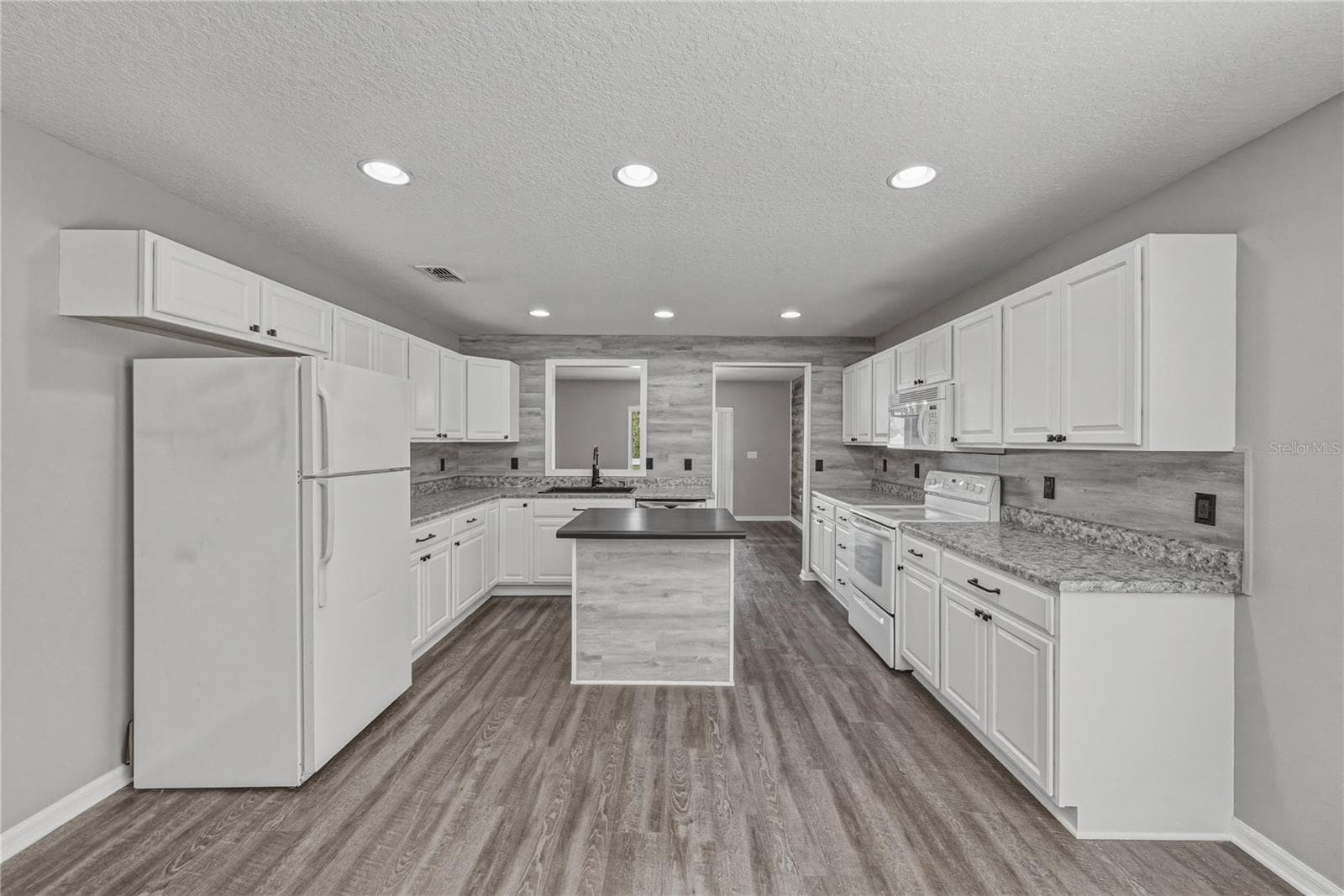 Single Family Residence at 13416 KENT BRADLEY ST, DADE CITY, photo 11 of 63