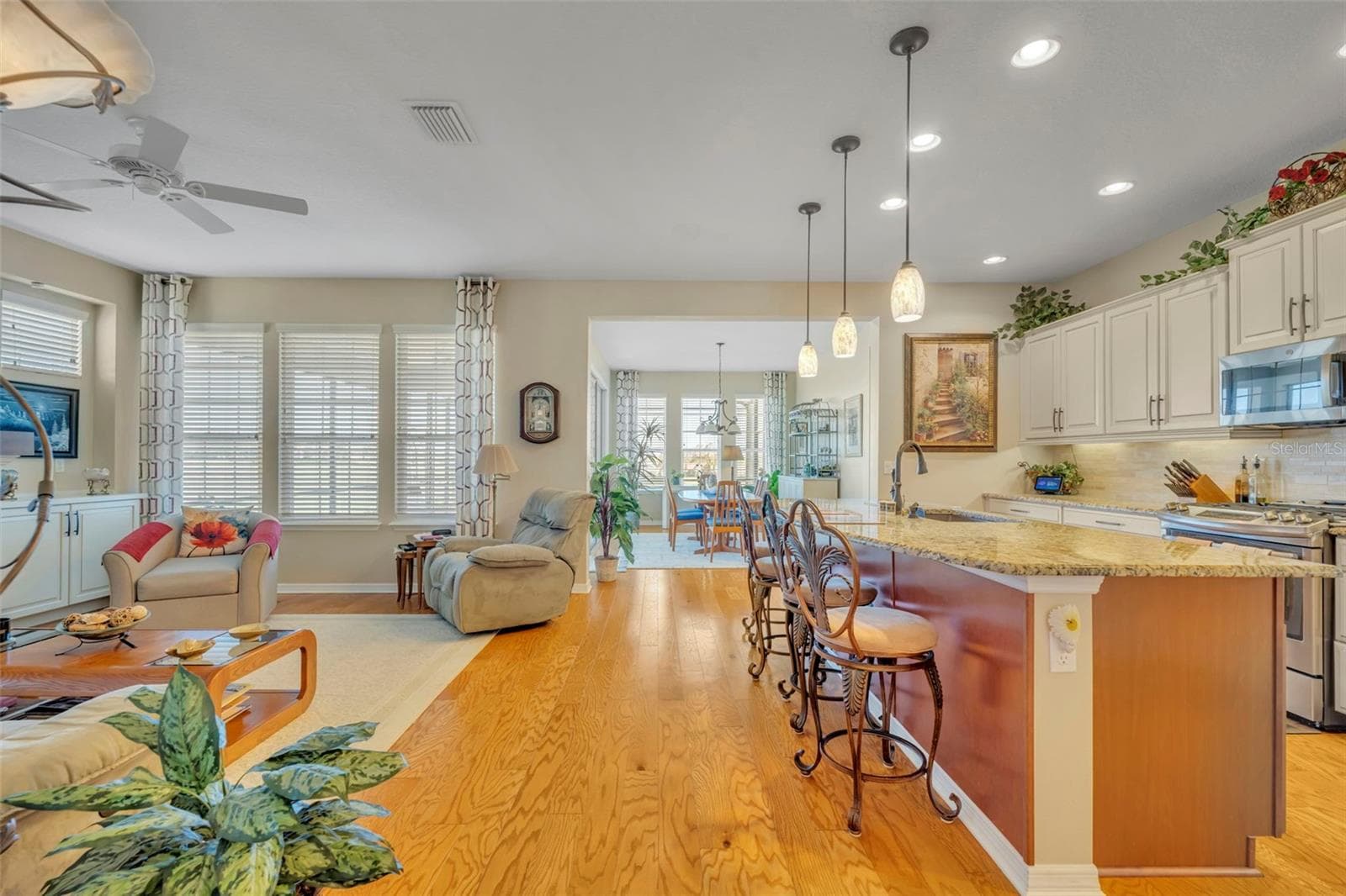 Single Family Residence at 334 SILVER MAPLE RD, GROVELAND, photo 11 of 57