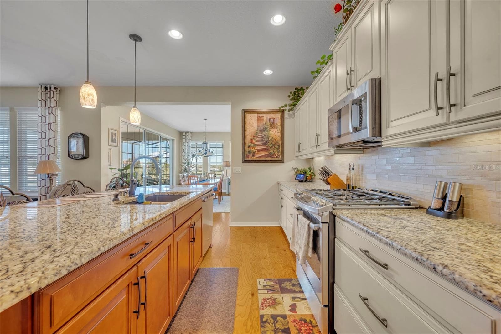 Single Family Residence at 334 SILVER MAPLE RD, GROVELAND, photo 16 of 57