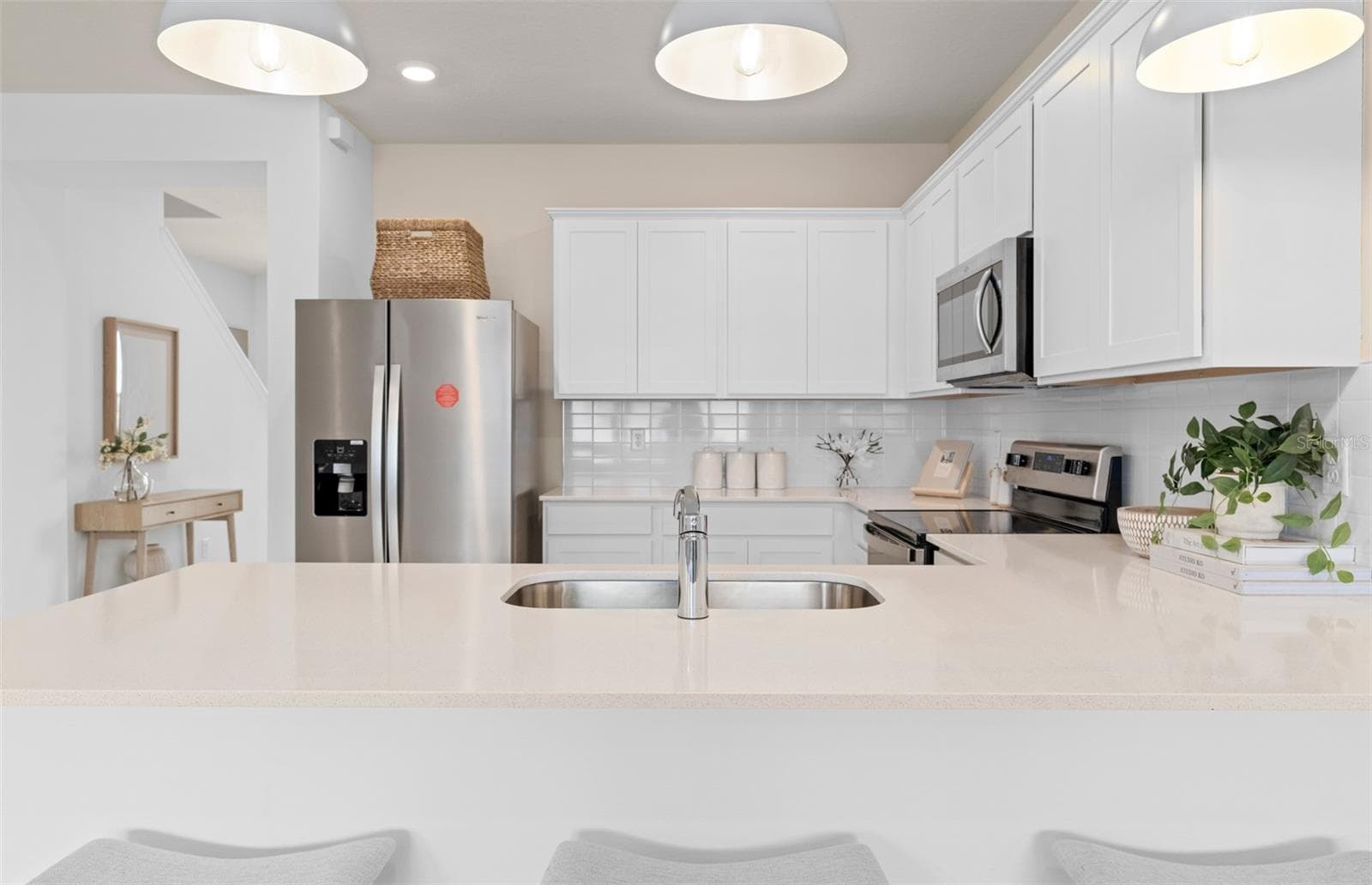 Model Home Design Only. Pictures and furnishings are for illustrative purposes only. Elevations, colors and options may vary. Furniture is for model home staging only. - 10130 HADLEY ST, ORLANDO