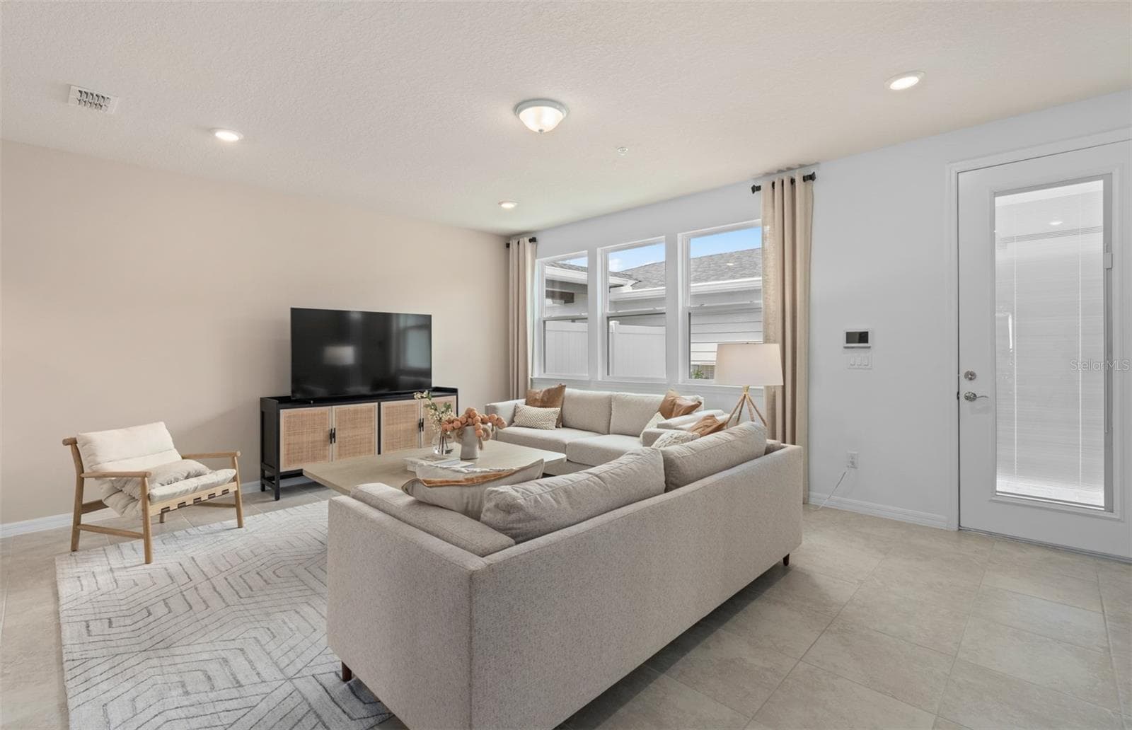 Model Home Design Only. Pictures and furnishings are for illustrative purposes only. Elevations, colors and options may vary. Furniture is for model home staging only. - 10130 HADLEY ST, ORLANDO