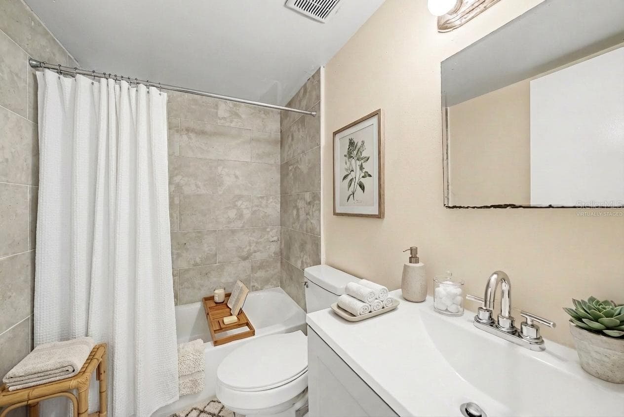 Virtually Staged - 14319 HANGING MOSS CIR #101, TAMPA