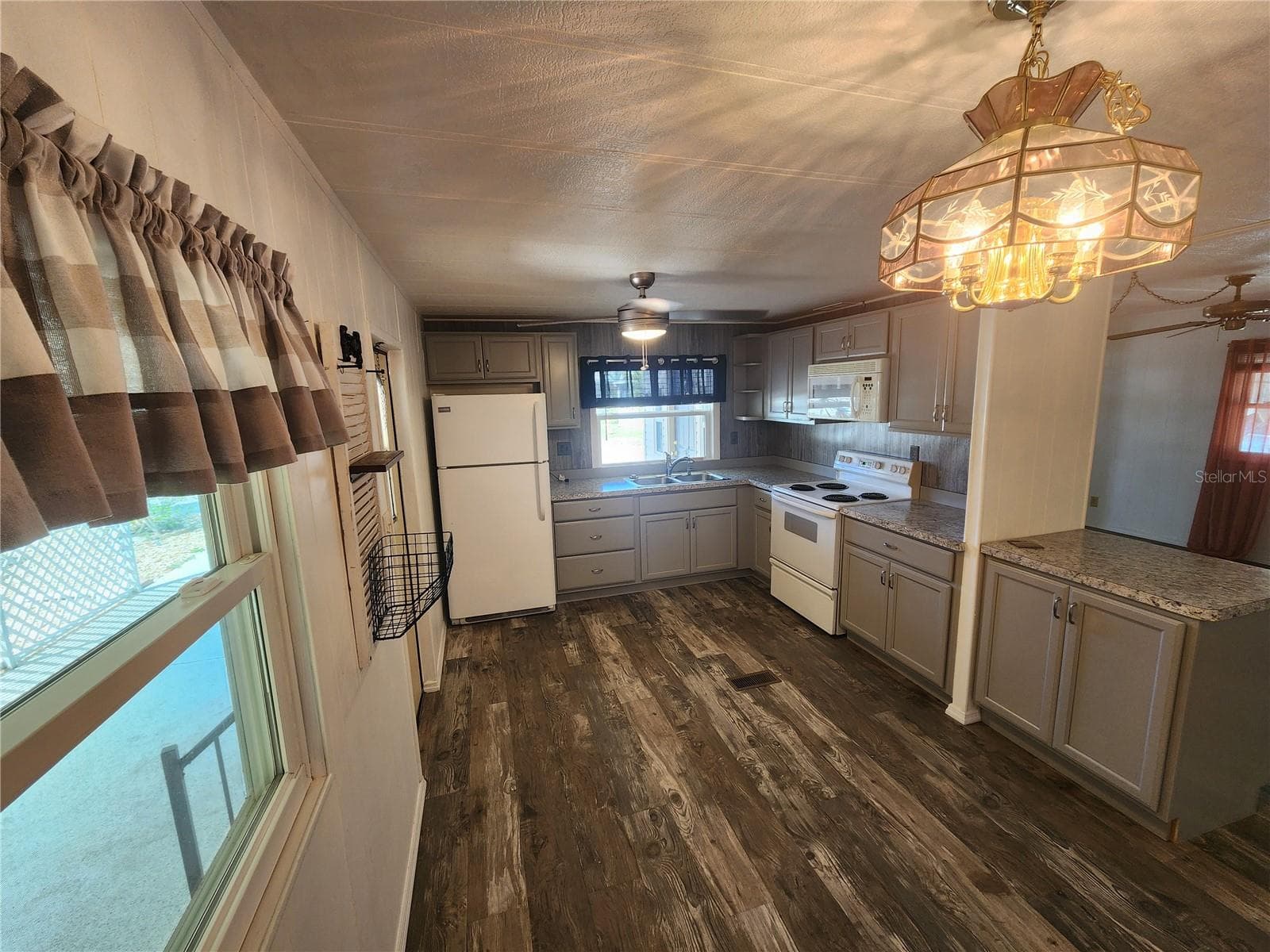 Updated Kitchen - 808 53RD AVE E #191, BRADENTON