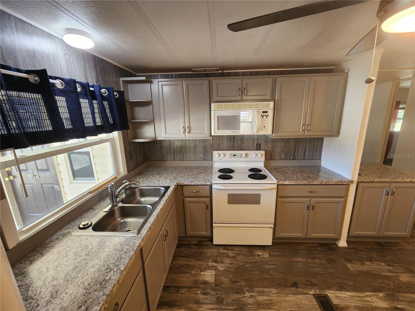 Cabinet at end is moveable. - 808 53RD AVE E #191, BRADENTON