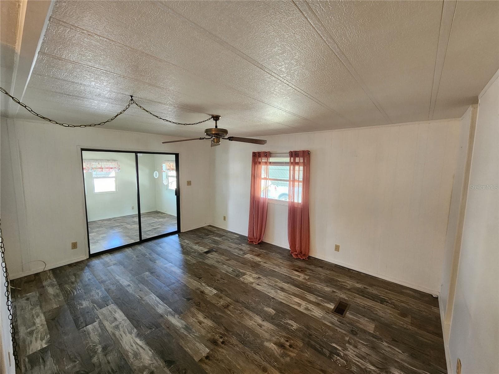 Living Room - 808 53RD AVE E #191, BRADENTON