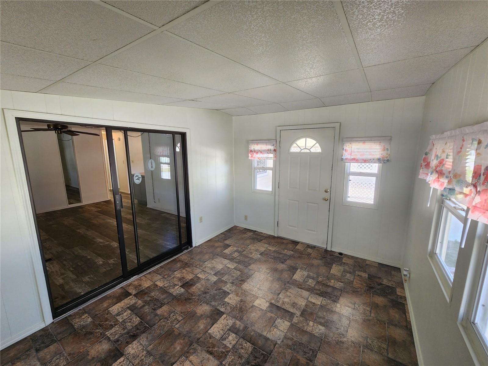 Florida Room - 808 53RD AVE E #191, BRADENTON