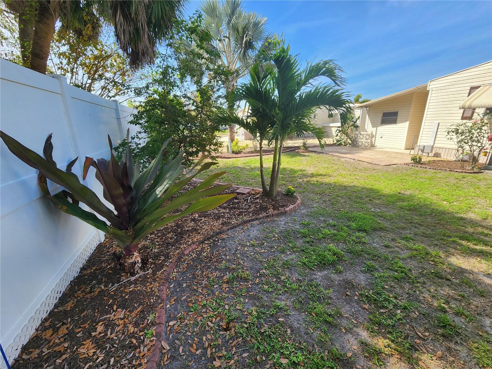 Fence - nothing on the other side. - 808 53RD AVE E #191, BRADENTON
