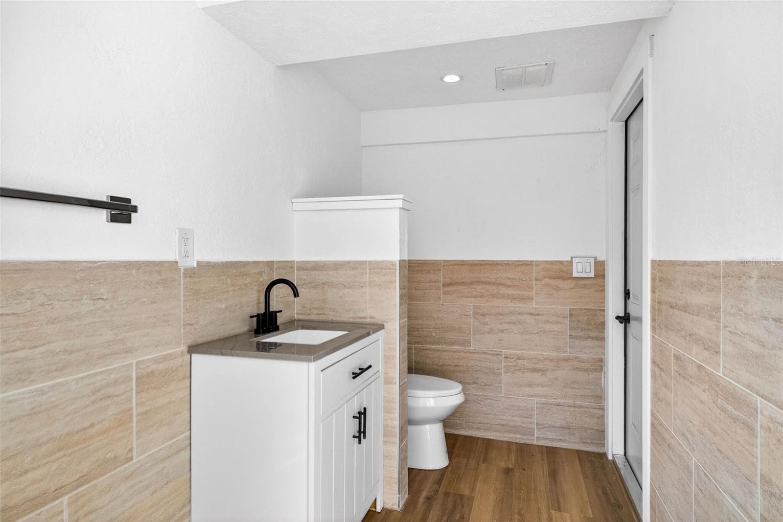 Single Family Residence at 236 SAN SALVADOR DR, DUNEDIN, photo 60 of 91