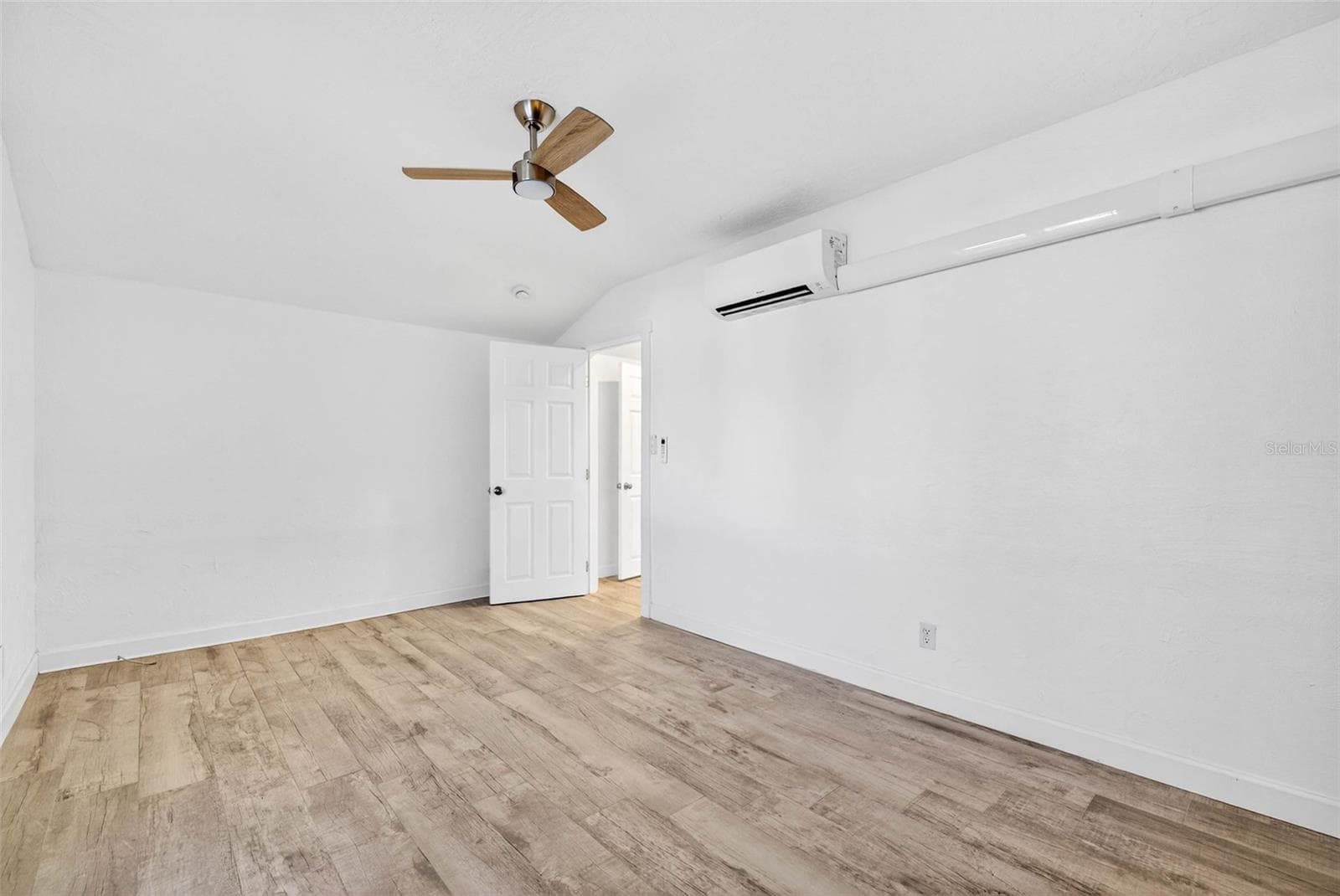 Single Family Residence at 236 SAN SALVADOR DR, DUNEDIN, photo 62 of 91