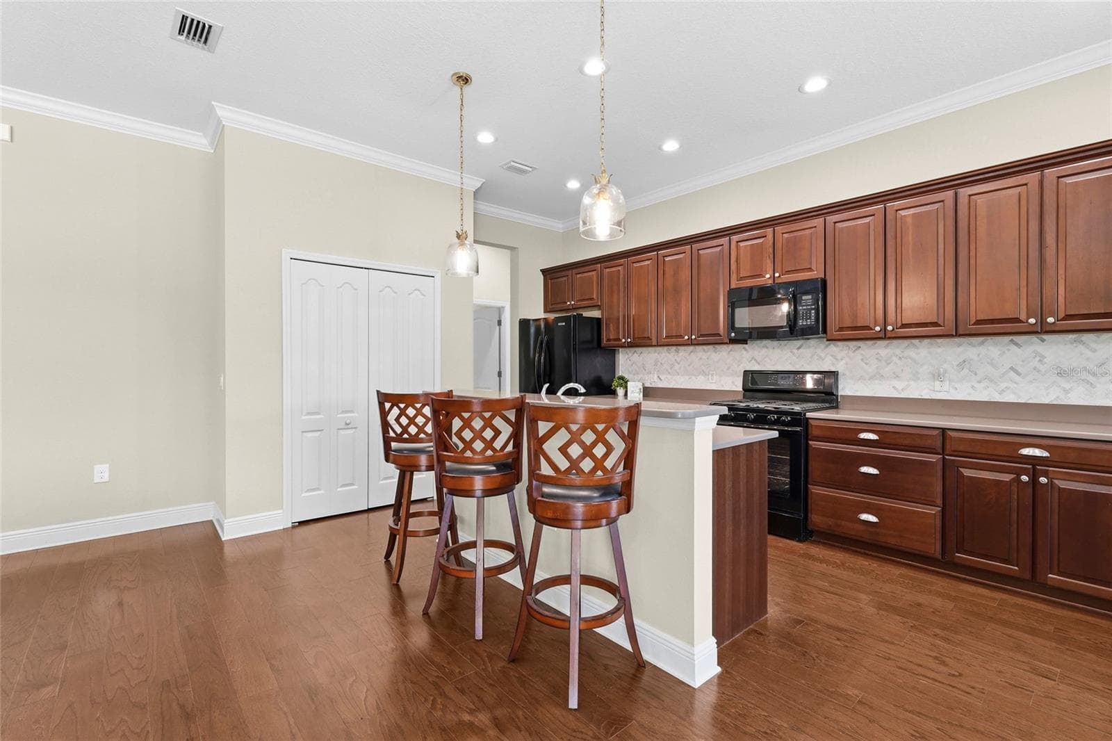 Single Family Residence at 357 MARSH CREEK RD, VENICE, photo 10 of 70