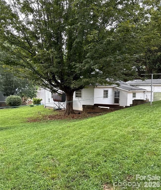 Single Family Residence at Asheville, photo 3 of 12
