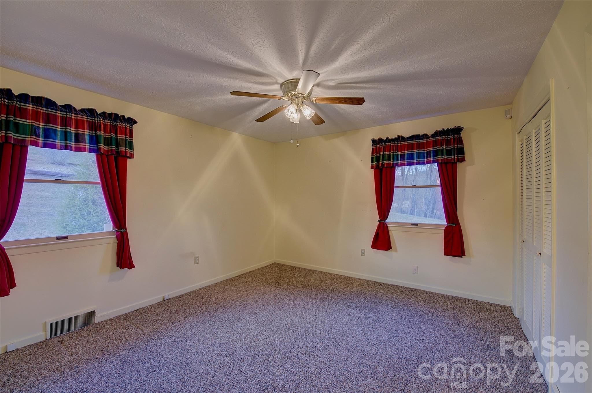 Primary Beddroom - Burnsville