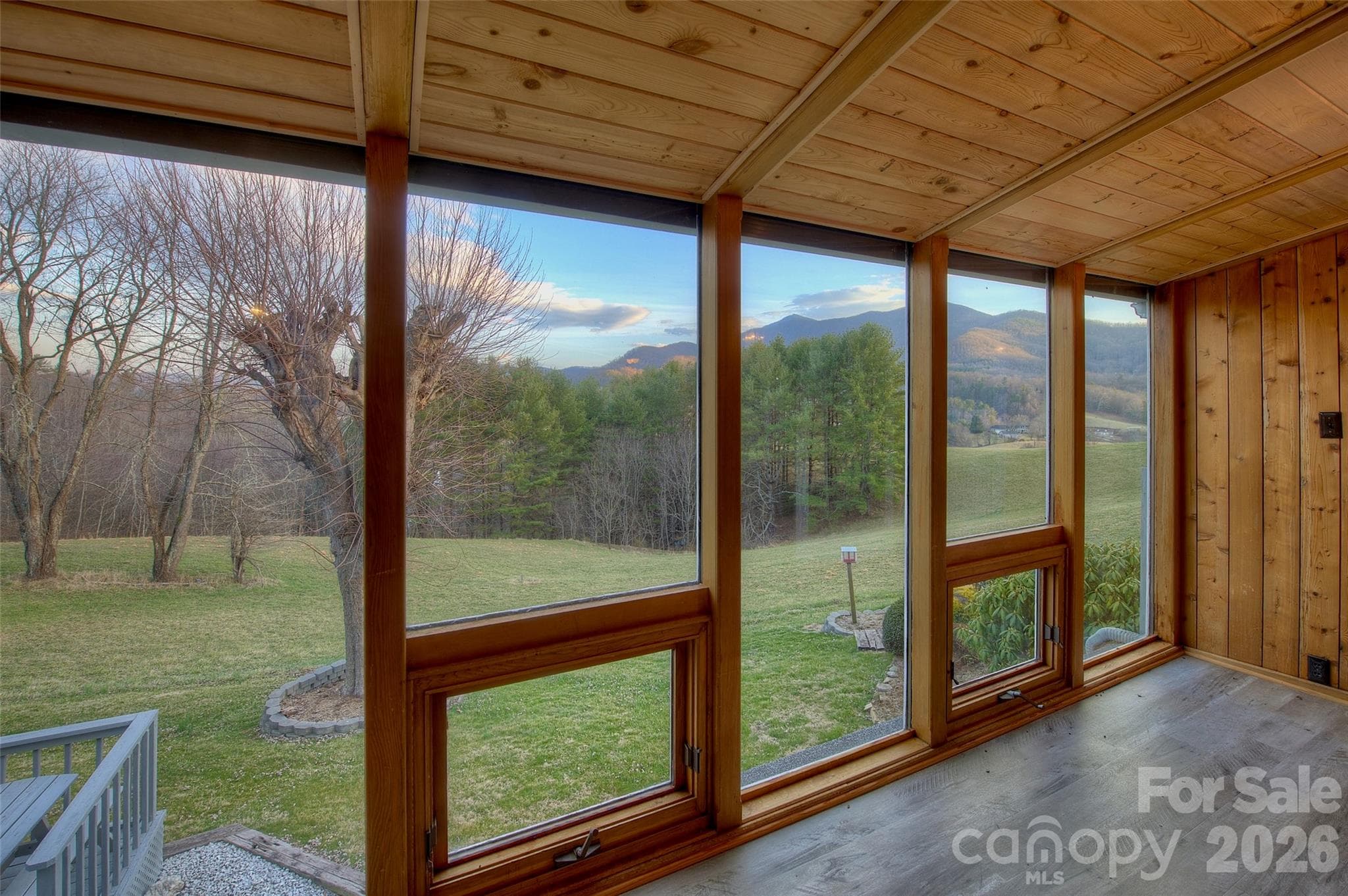 Screened Porch - Burnsville