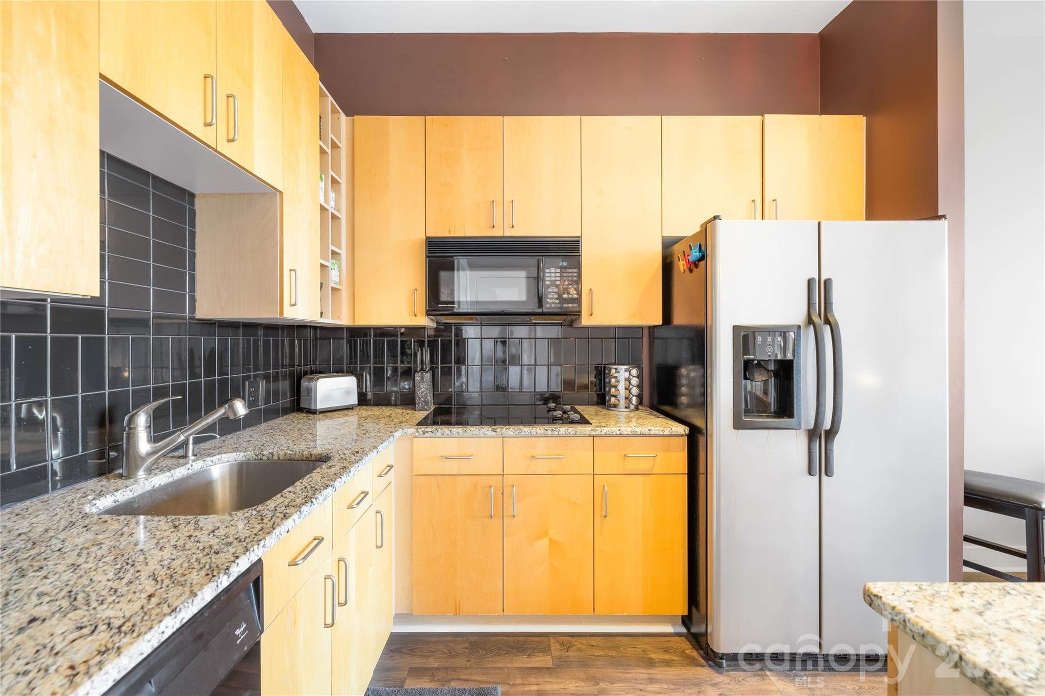 Condominium at 706 N Davidson Street, Charlotte, photo 6 of 28
