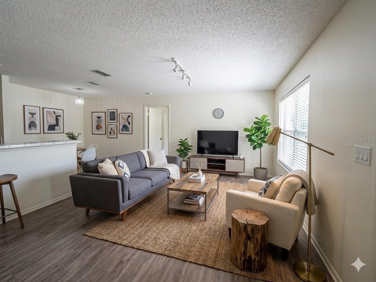 *virtually staged* - 974 LEEWARD PL #205, ALTAMONTE SPRINGS