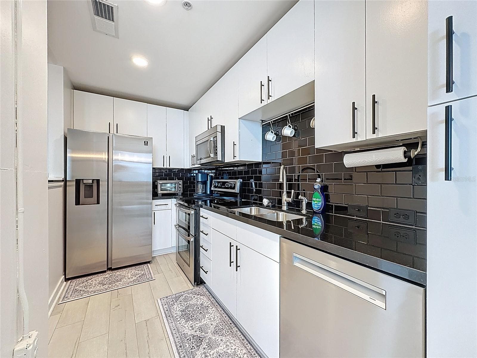 Condominium at 155 S COURT AVE #1911, ORLANDO, photo 11 of 38