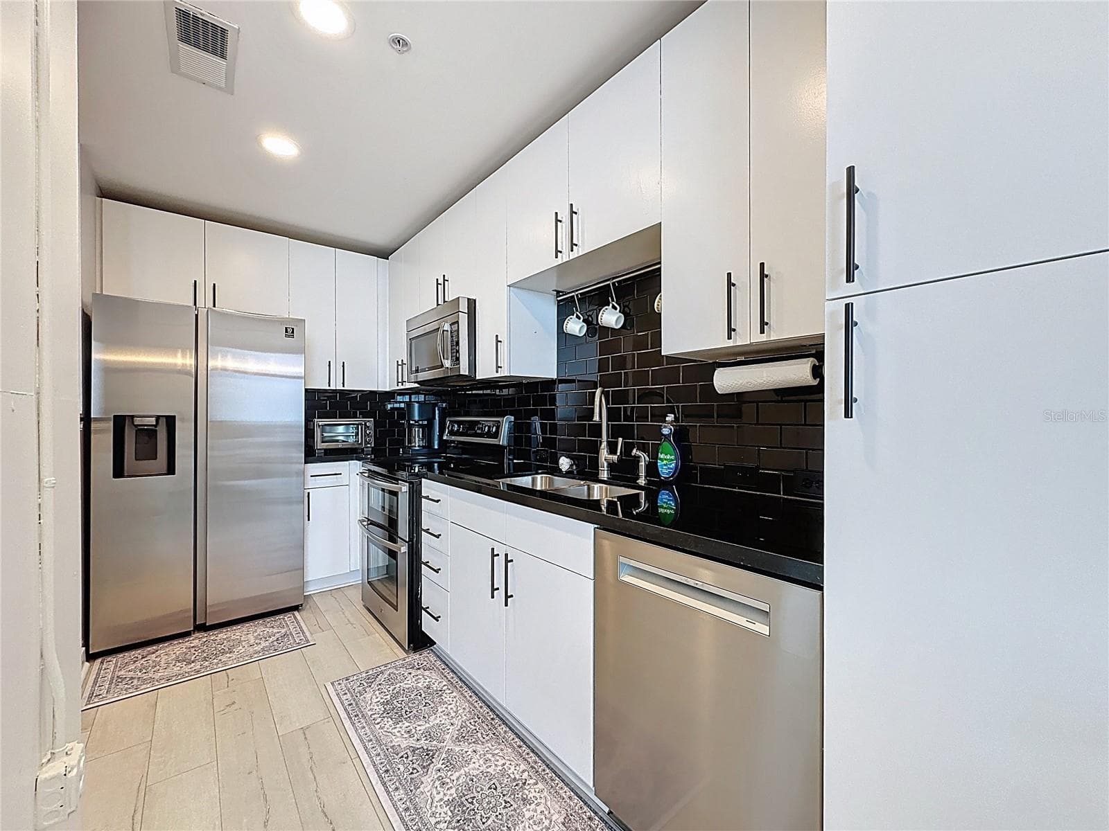 Condominium at 155 S COURT AVE #1911, ORLANDO, photo 12 of 38