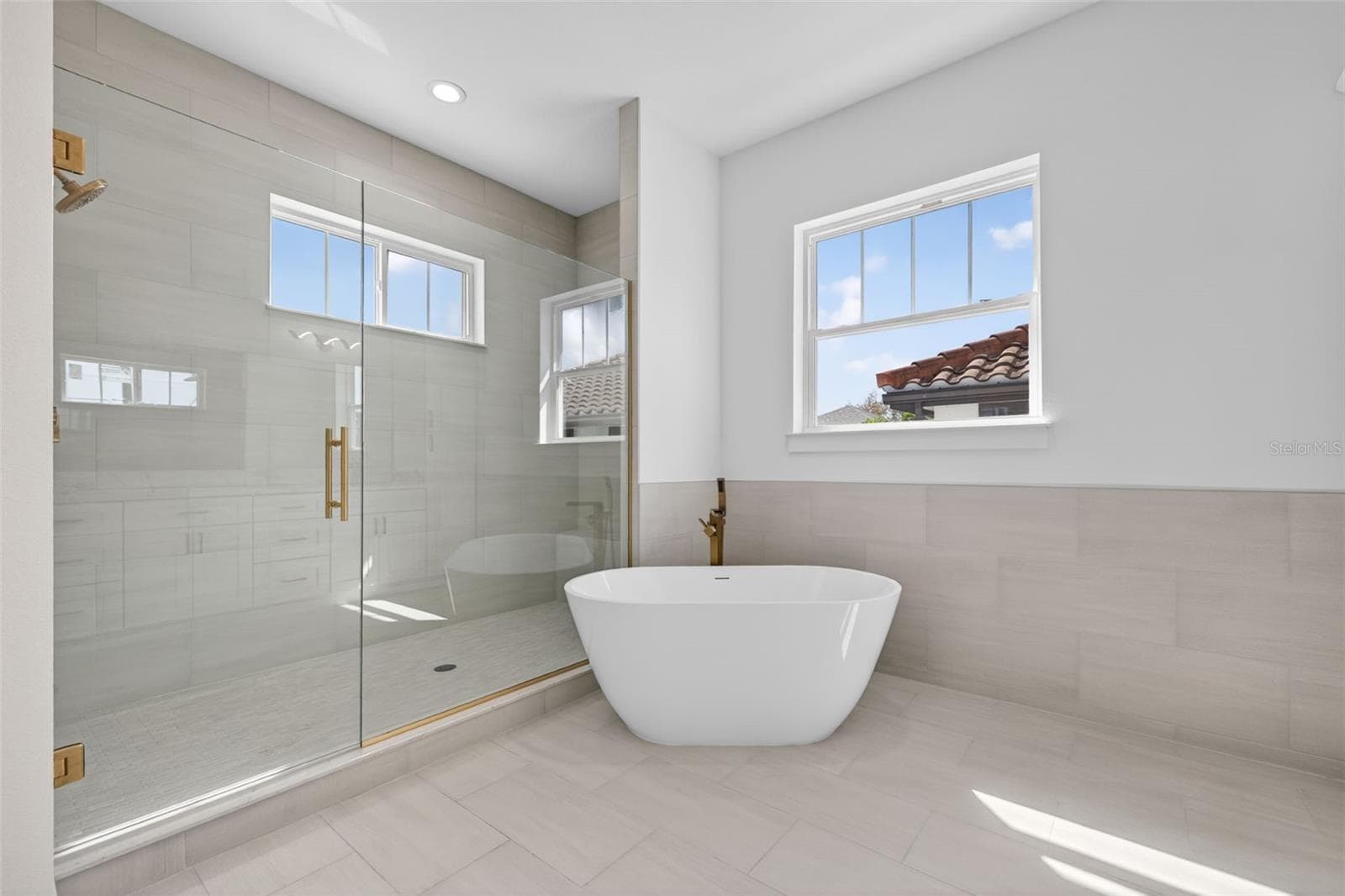 5-piece luxurious primary en-suite - 842 30TH AVE, ST PETERSBURG