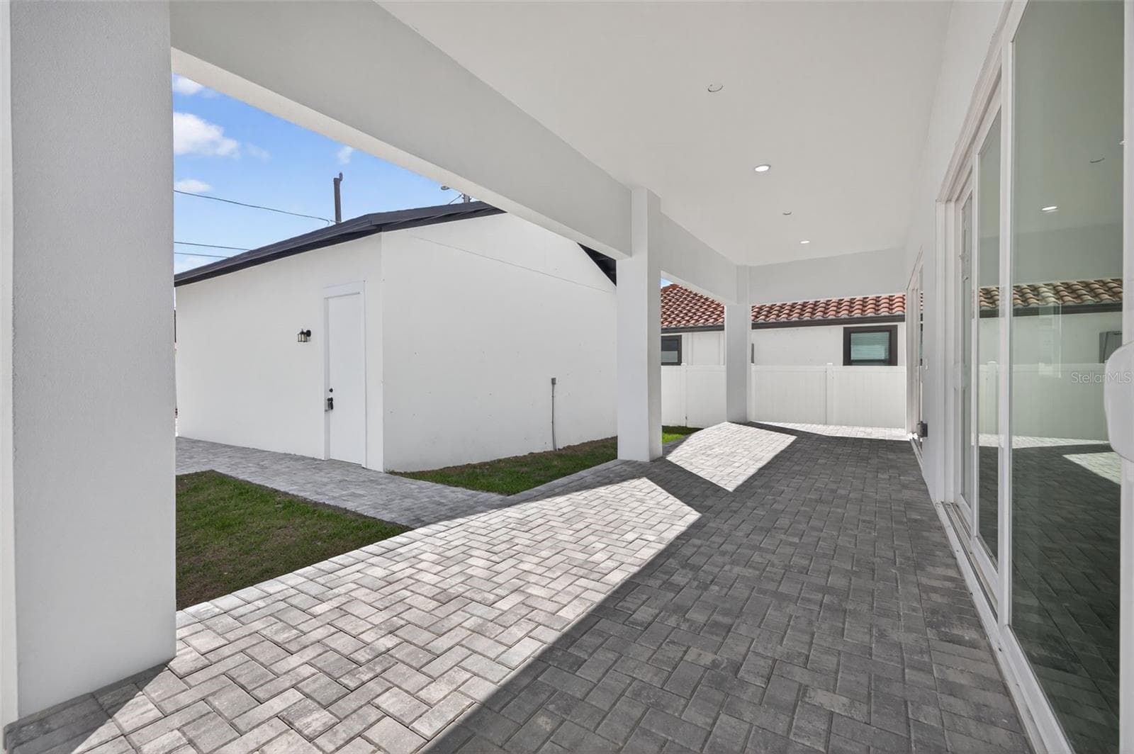 Generous patio deck off great room - 842 30TH AVE, ST PETERSBURG