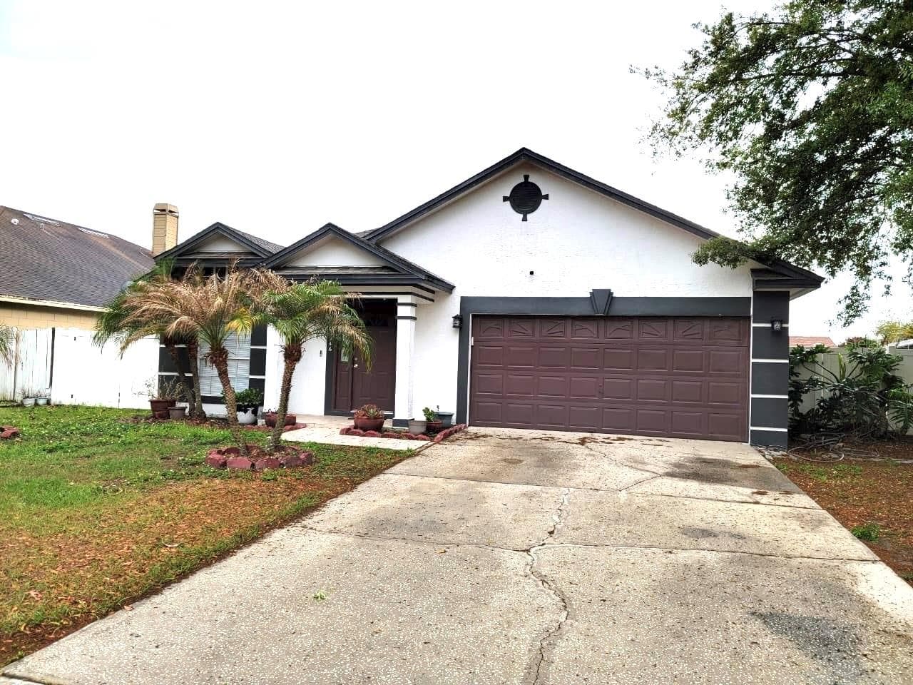 Single Family Residence at 1946 EXCALIBUR DR, ORLANDO, photo 2 of 13