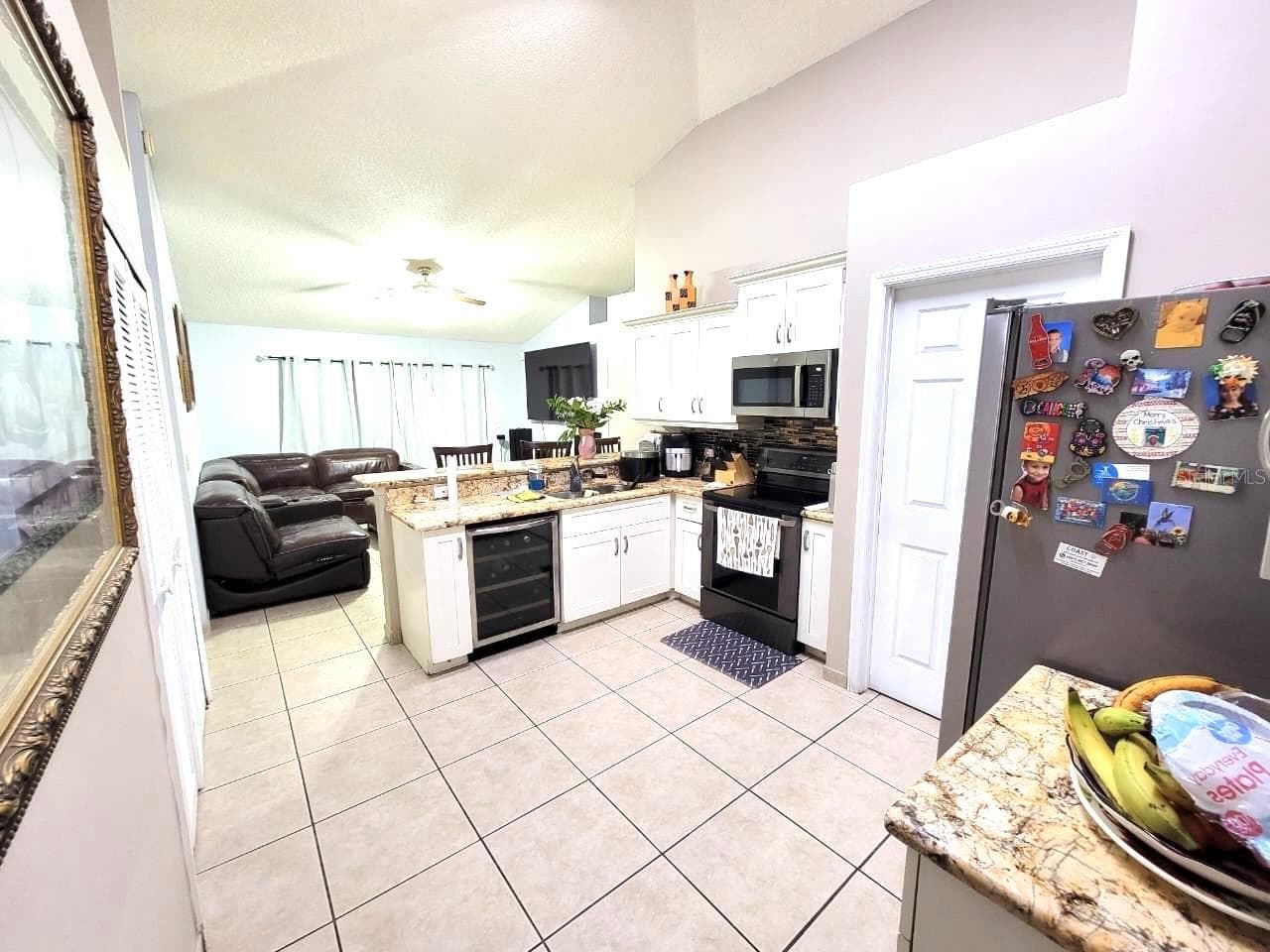 Single Family Residence at 1946 EXCALIBUR DR, ORLANDO, photo 4 of 13
